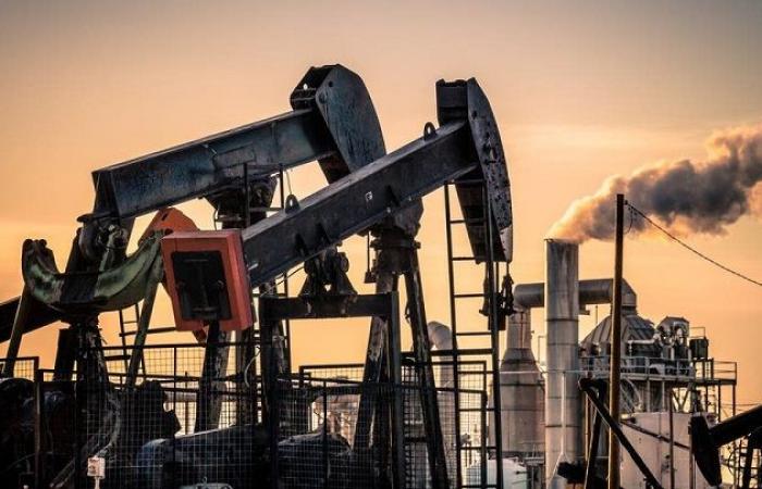 النفط يتراجع بفعل جني الأرباح ومخاوف رفع أسعار الفائدة…